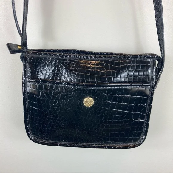 Medallion Genuine Leather Crossbody Purse - Picture 2 of 13